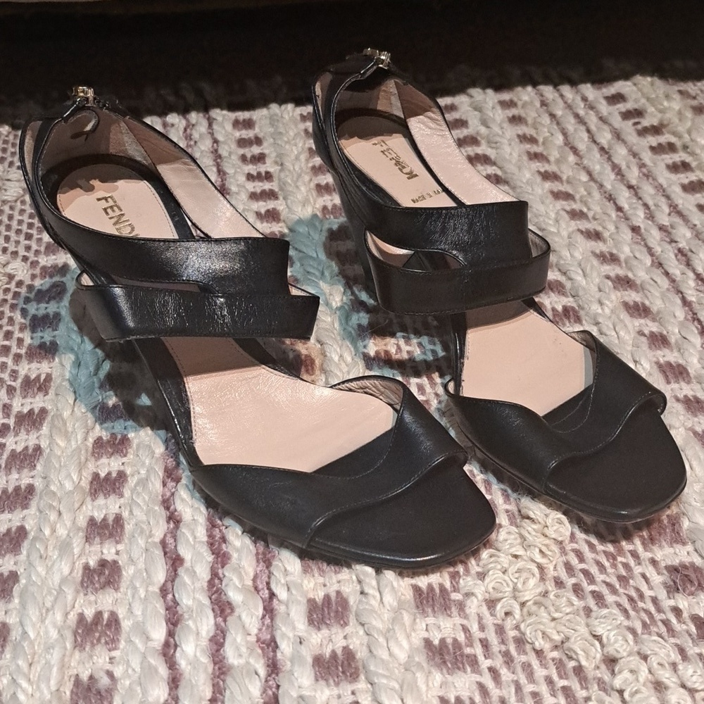 🎉POSH SALE ~ FENDI made in Italy 38.5 Vero Cuoio, $1,495.00